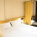 Les Jumeaux Hotel 3*