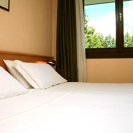 Les Jumeaux Hotel 4*