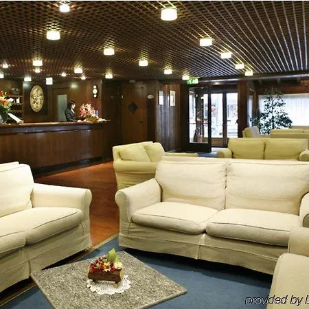 Les Jumeaux Hotel