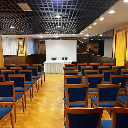 레 주미유 쿠르마외르 3*