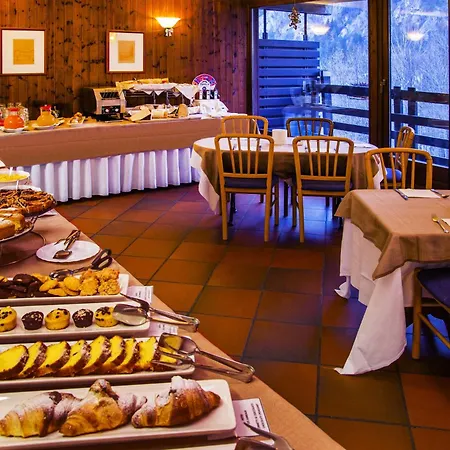 Otel Les Jumeaux Courmayeur