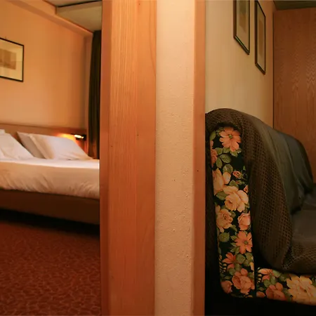 レ ジュモー クールマイヨール ホテル クールマイユール