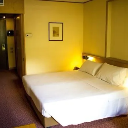 レ ジュモー クールマイヨール 3*