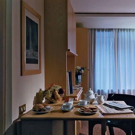 レ ジュモー クールマイヨール