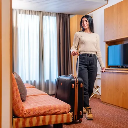 Otel Les Jumeaux Courmayeur