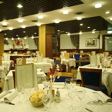 Hotel Les Jumeaux 3*