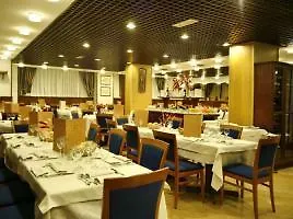 Hotel Les Jumeaux 4*