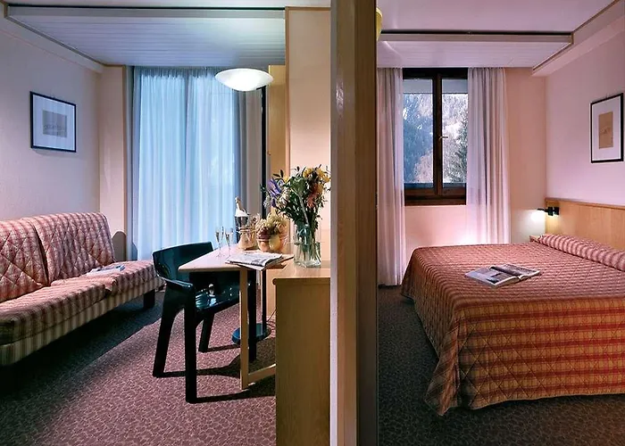 Отель Les Jumeaux Курмайор