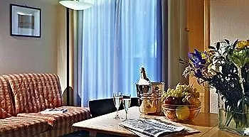 Les Jumeaux Курмайор