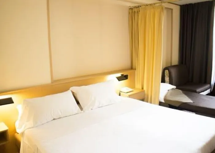 Les Jumeaux Отель 3*