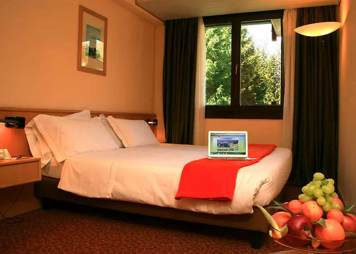 Les Jumeaux Отель 3*