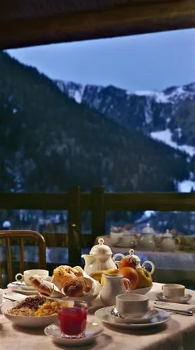 Les Jumeaux Отель